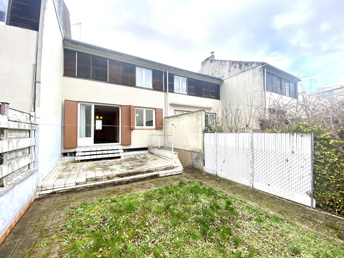 Villa / Maison  T5 à vendre Reims 51100