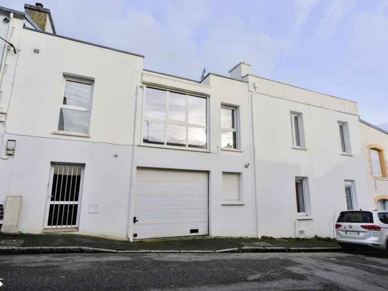 Maison de ville de 12 pièces principales — photo 1