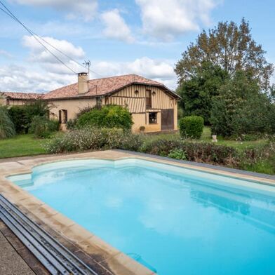 Maison 6 pièces 369600 €