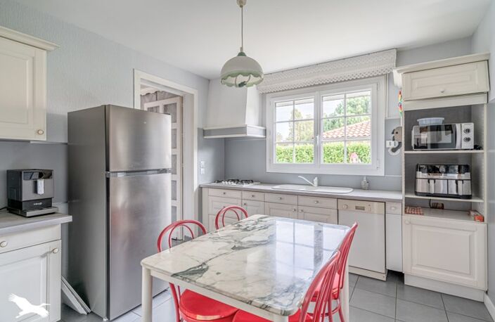 Vente maison 5 pièces 113 m² Léognan (33850) — photo 3