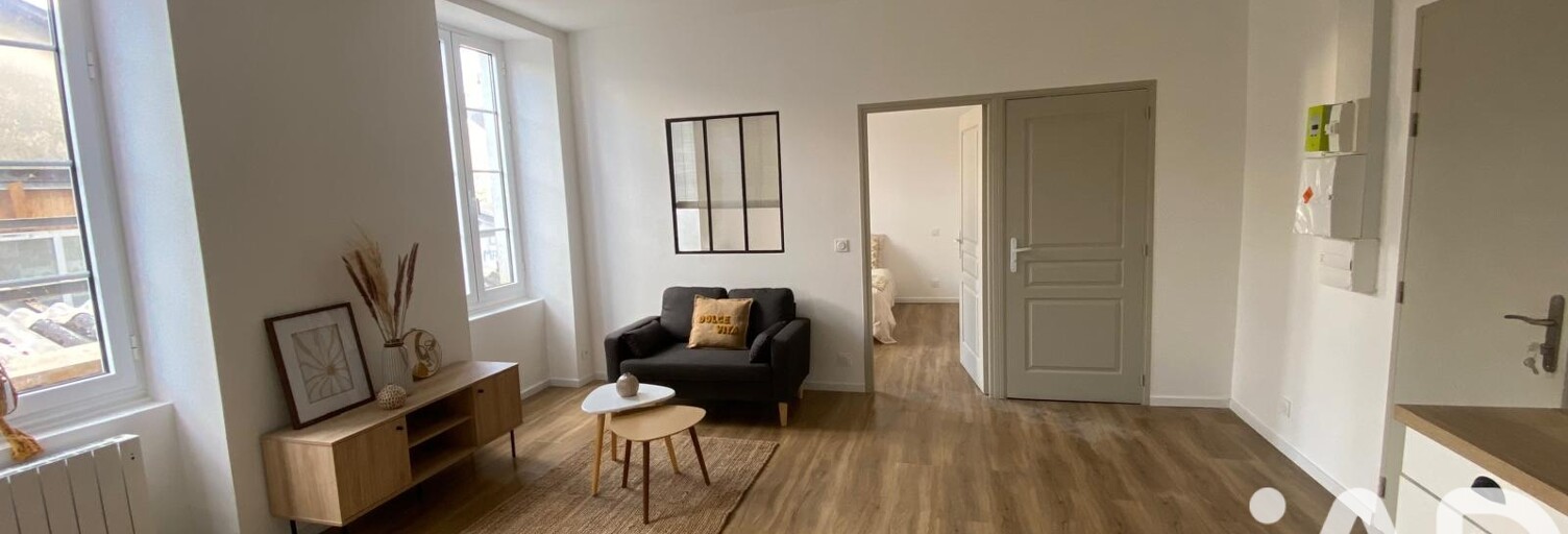 Immeuble  400 m² à vendre à Saint-Jean-d'Angély (17400)