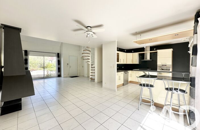 Vente Maison/villa 6 pièces — photo 2