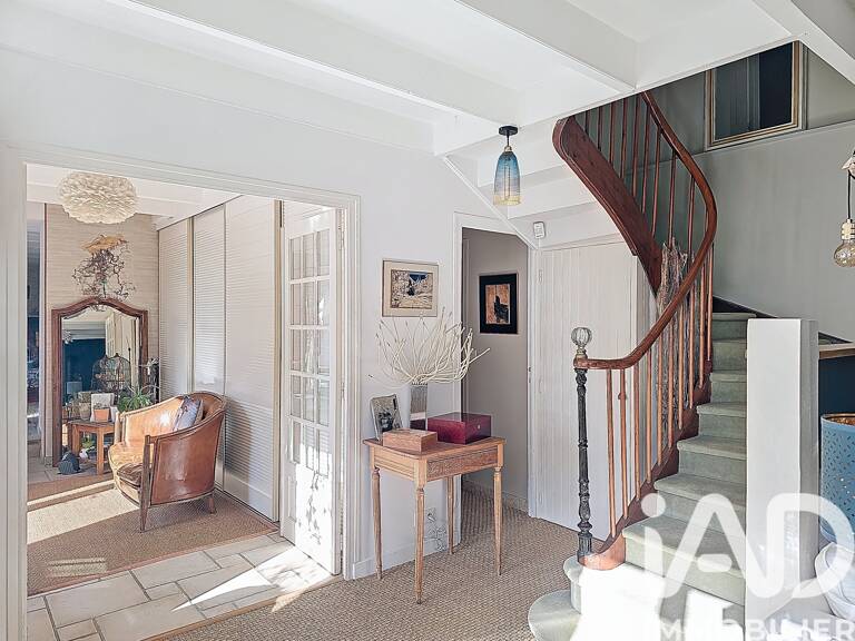 Vente Maison/villa 8 pièces — photo 1