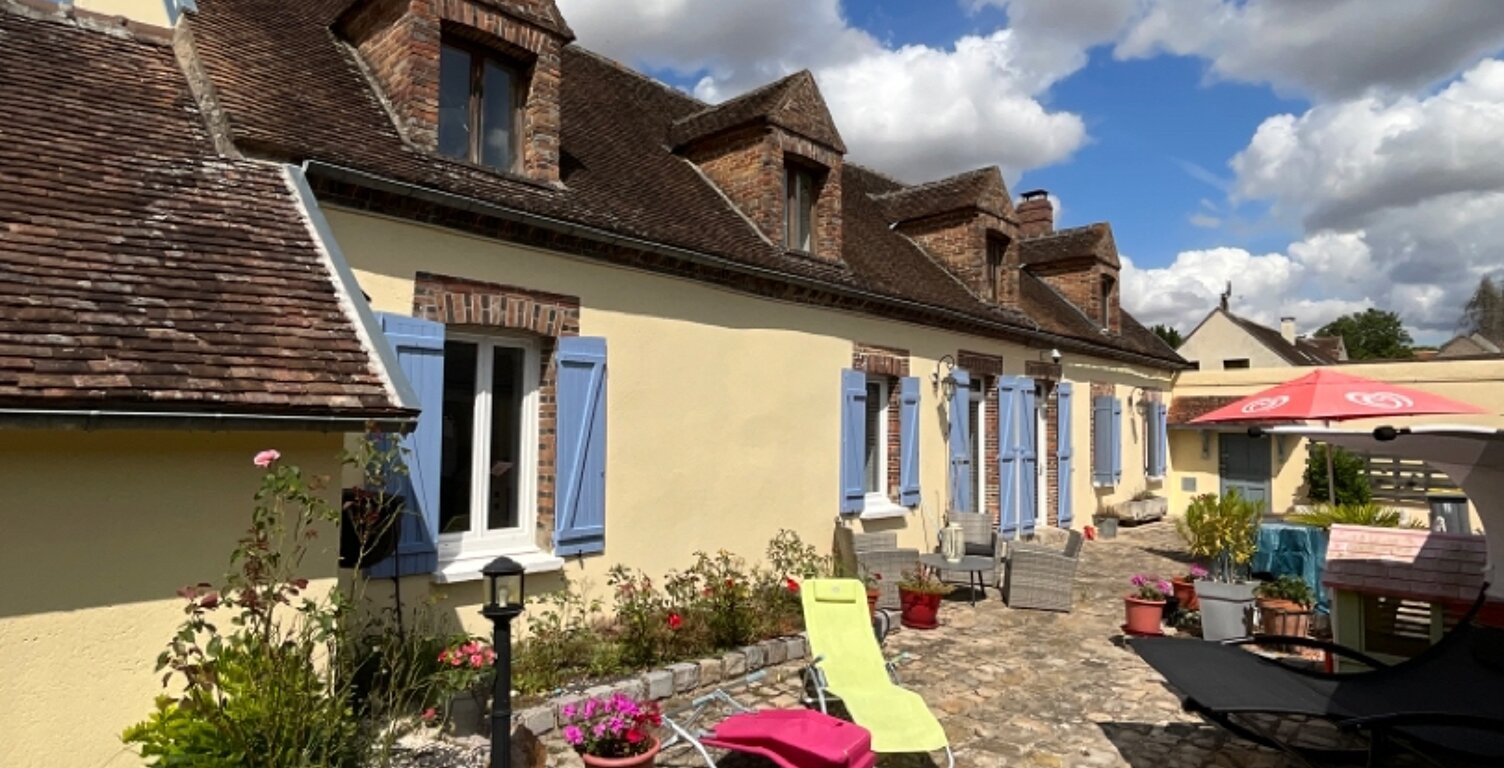 Vente Maison/villa 8 pièces — photo 1