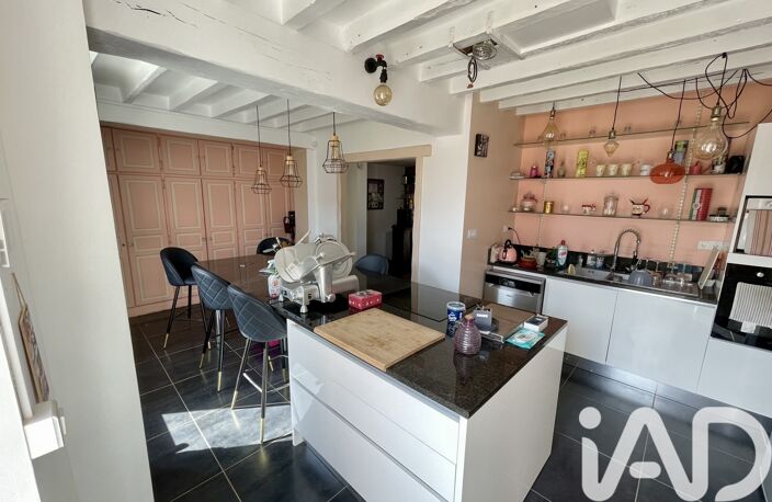 Vente Maison/villa 8 pièces — photo 2