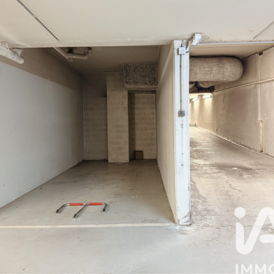 Garage  22900 €