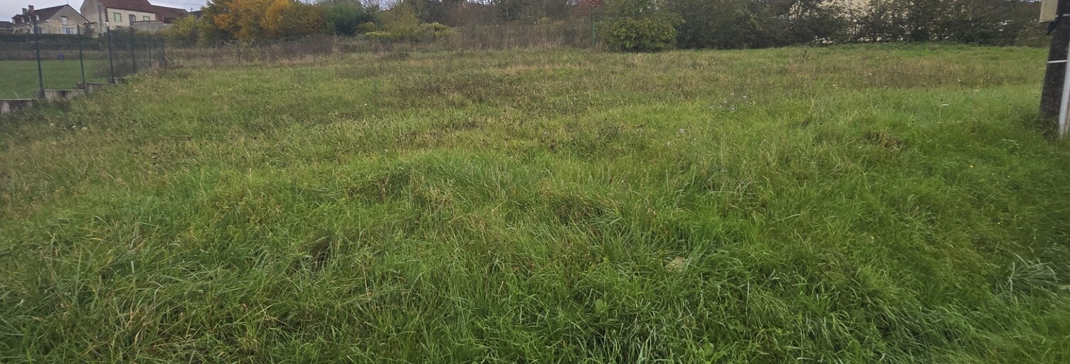 Terrain  1335 m² à vendre à Le Breuil (51210)