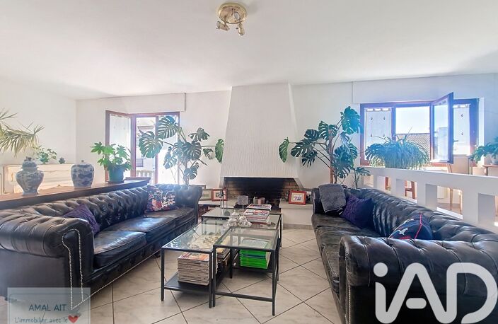 Vente Maison/villa 8 pièces — photo 2