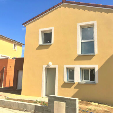 Maison 4 pièces 890 €