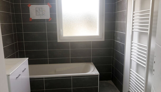 Villa / Maison 4 pièces  à louer Anneyron 26140