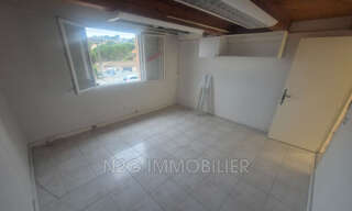 Commerce  102 m² à louer à Le Rouret (06650)