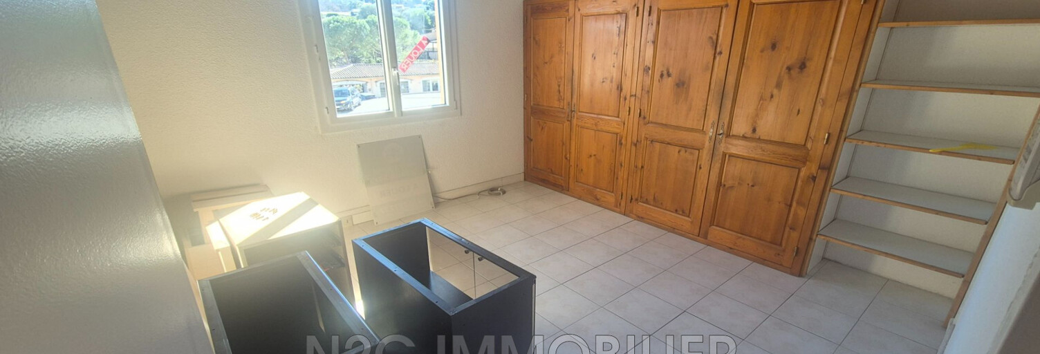 Commerce  102 m² à louer à Le Rouret (06650)