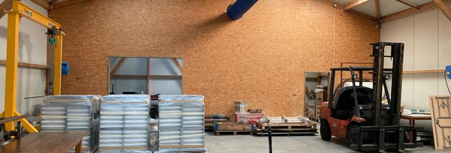 Local industriel  295 m² à louer à Guipavas (29490)