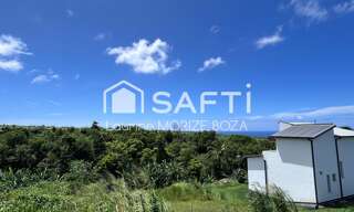 Terrain  697 m² à vendre à Sainte-Suzanne (97441)