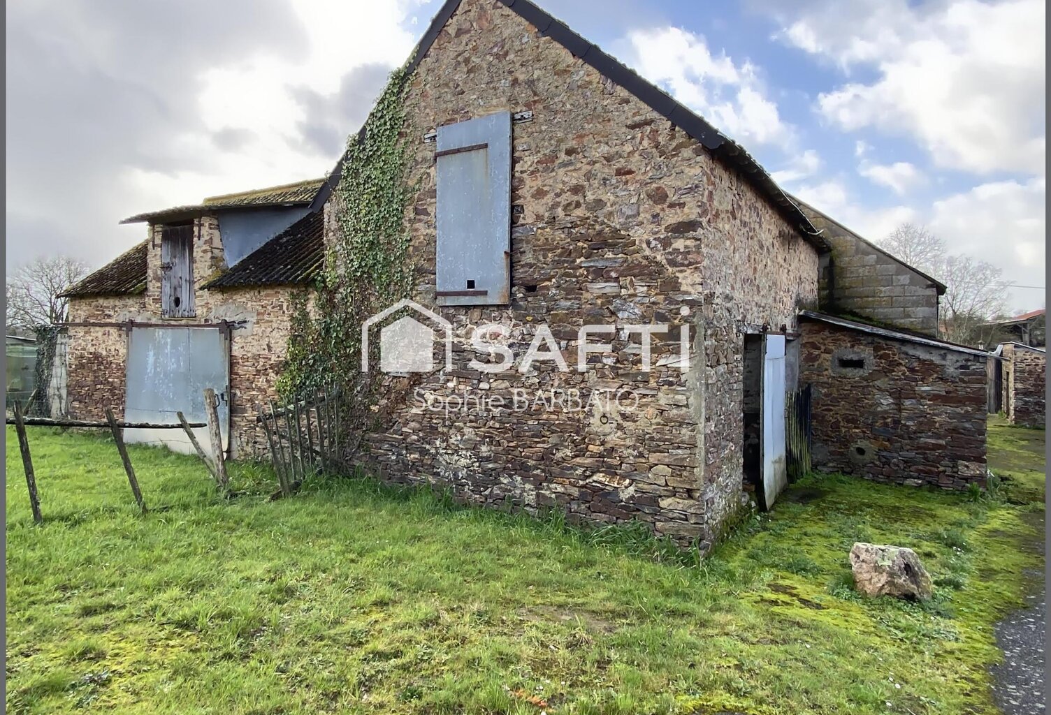 Bâtisse en pierre 135 m² — photo 1