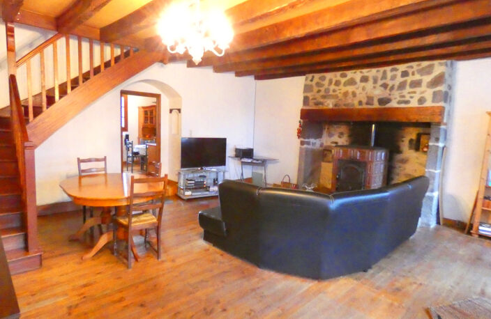 MAISON AUVERGNATE EN PIERRE — photo 4