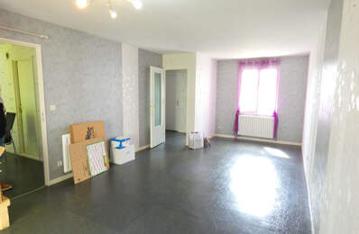 ARPAJON SUR CERE BELLE MAISON — photo du bien
