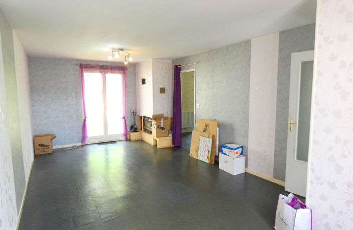ARPAJON SUR CERE BELLE MAISON — photo 2