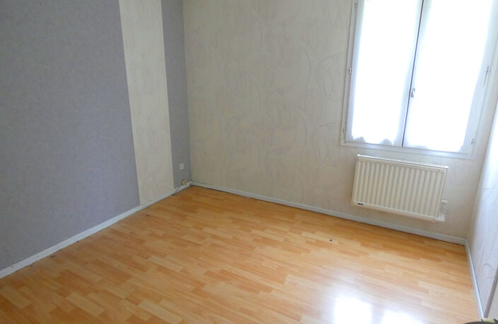 ARPAJON SUR CERE BELLE MAISON — photo 5
