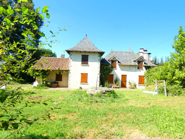 BELLE MAISON AUVERGNATE EN PIERRE — photo 1