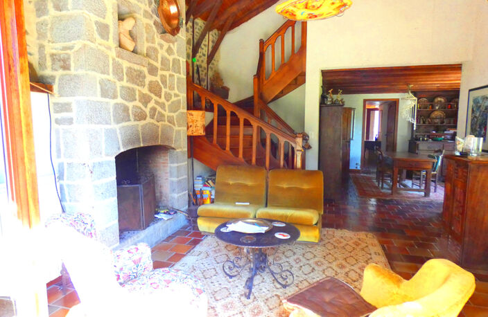 BELLE MAISON AUVERGNATE EN PIERRE — photo 4