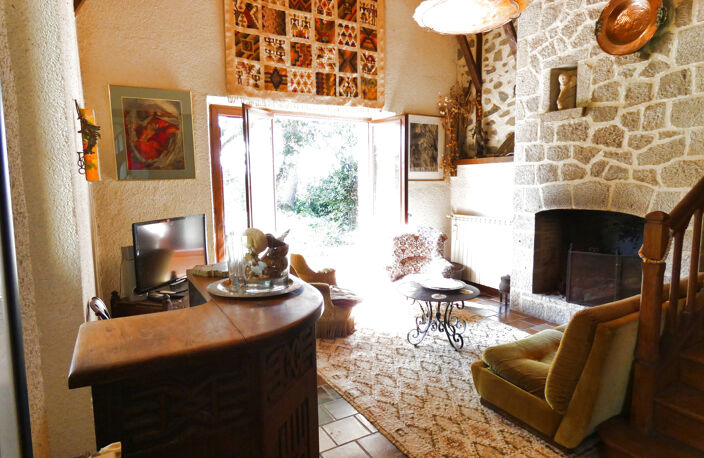 BELLE MAISON AUVERGNATE EN PIERRE — photo 5