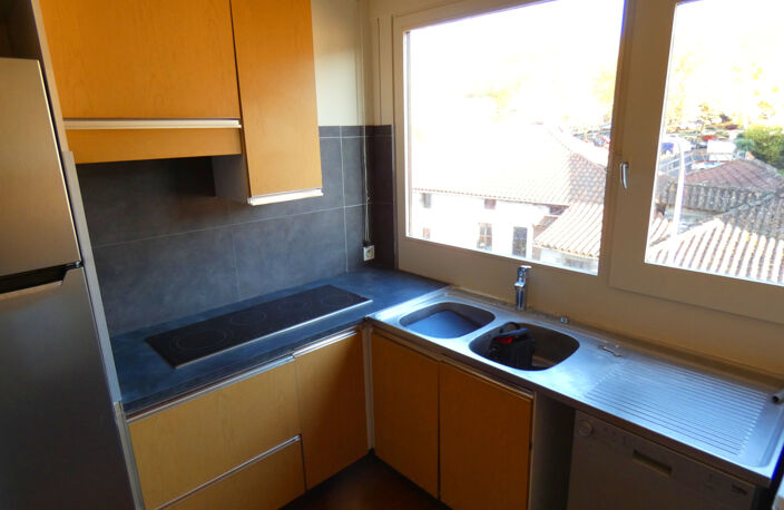T3 ASCENSEUR 3 BALCONS PARKING — photo 4
