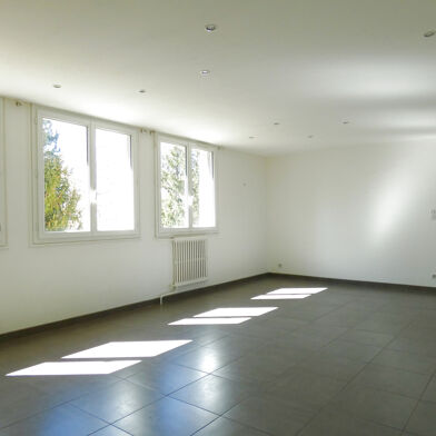 Appartement 4 pièces 129600 €