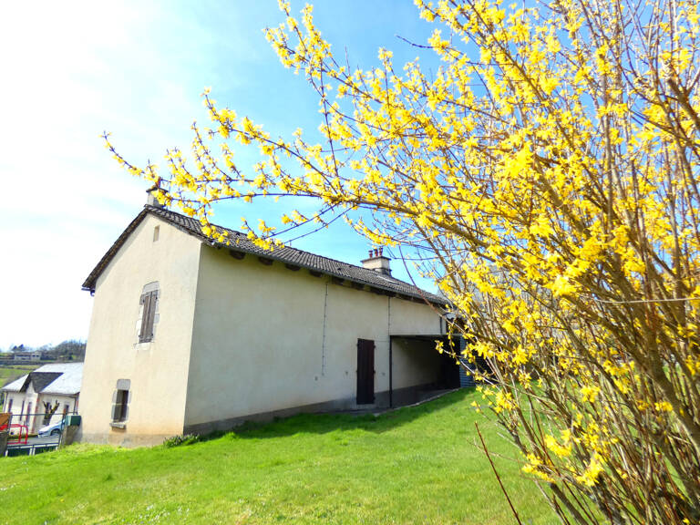 MAISON AUVERGNATE EN PIERRE — photo 1