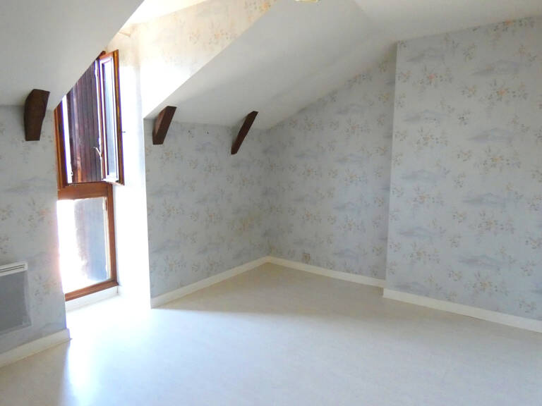 MAISON AUVERGNATE EN PIERRE — photo 1