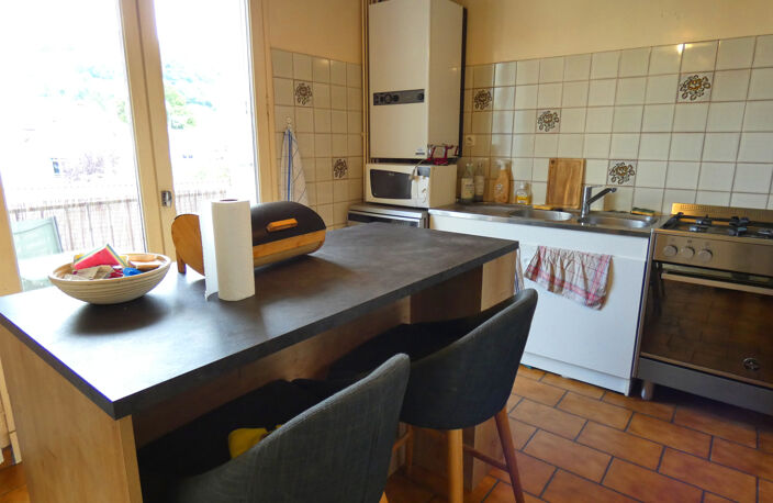 Beau et grand T3 BALCON ET GARAGE DOUBLE — photo 4