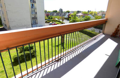 Aurillac beau T3 rénové, ascenseur, garage — photo du bien