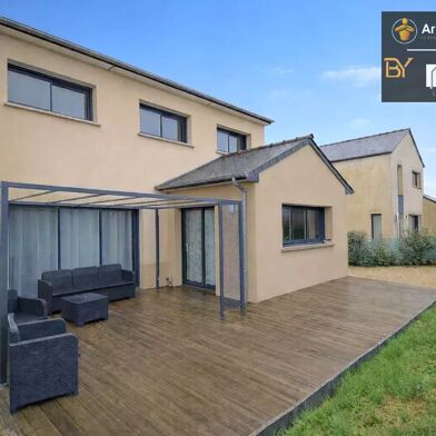 Maison 5 pièces 325500 €