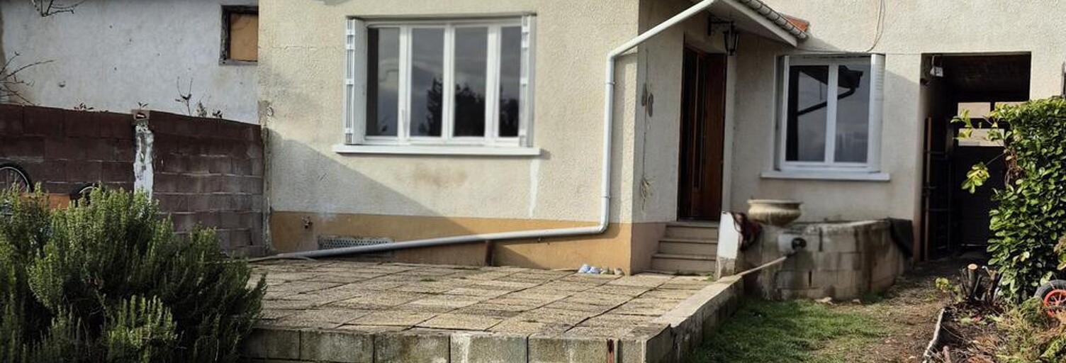 Maison 6 Pièces 121 m² à vendre à Saint-Barthélemy-Lestra (42110)