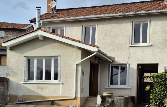 Maison 6 pièces 121 m² · à Feurs · 121 m² · 159 000 €