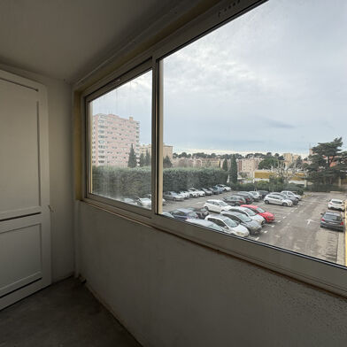 Appartement 4 pièces 880 €