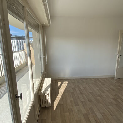 Appartement 2 pièces 790 €