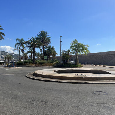 Commerce  390000 €