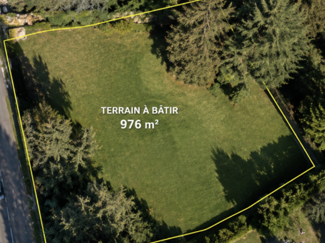 SAINT DIDIER AU MONT D'OR    Beau Terrain plat à bâtir de 97 — photo du bien