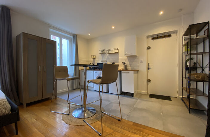 INVESTISSEMENT en EXCELLENT ÉTAT - MEUBLÉ et ÉQUIPÉ — photo 2