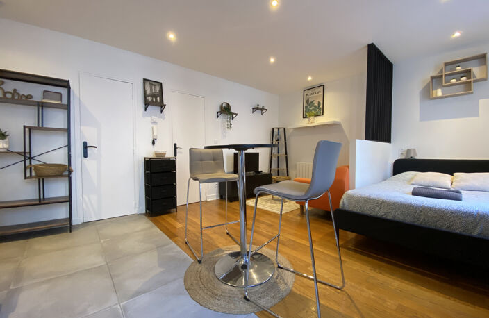 INVESTISSEMENT en EXCELLENT ÉTAT - MEUBLÉ et ÉQUIPÉ — photo 3
