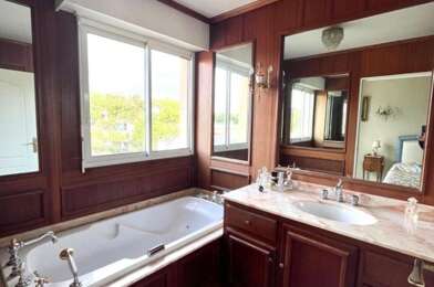 Appartement 4 pièces 1243500 €