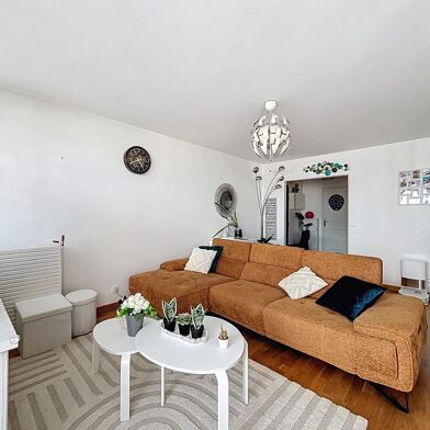 Appartement 4 pièces 215000 €