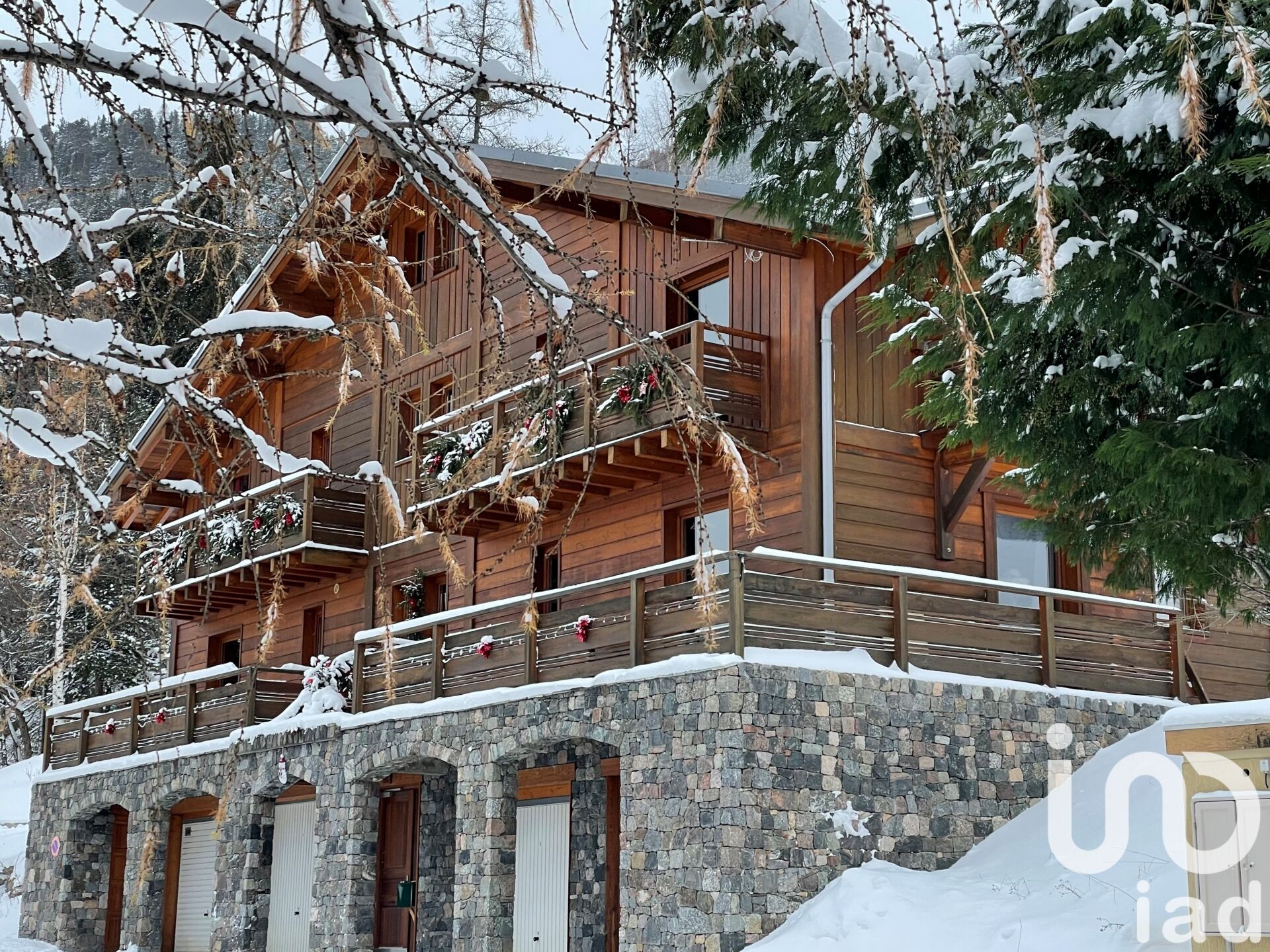 Vente Immeuble 218 m² - Photo 2