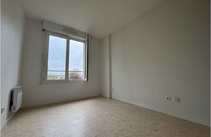 T2 BIS — photo 3