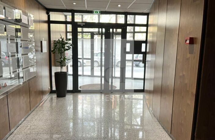 BUREAUX à LOUER — photo 3