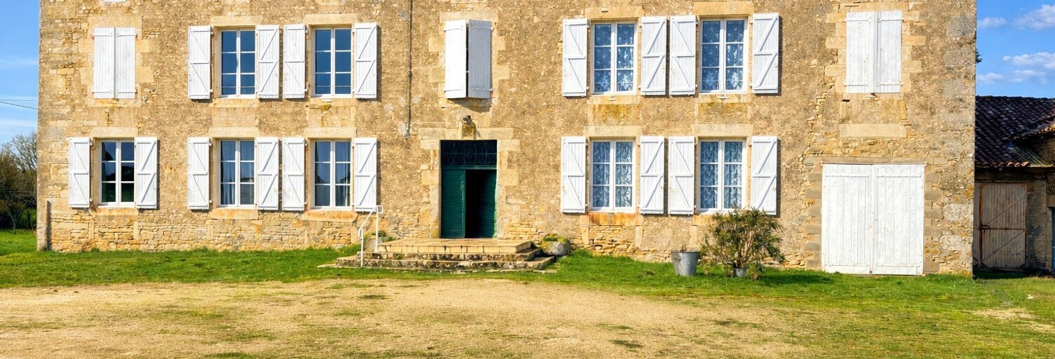 Maison 11 Pièces 431 m² à vendre à Vieux-Ruffec (16350)