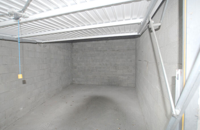 garage SAINT SYMPHORIEN D'OZON — photo 2