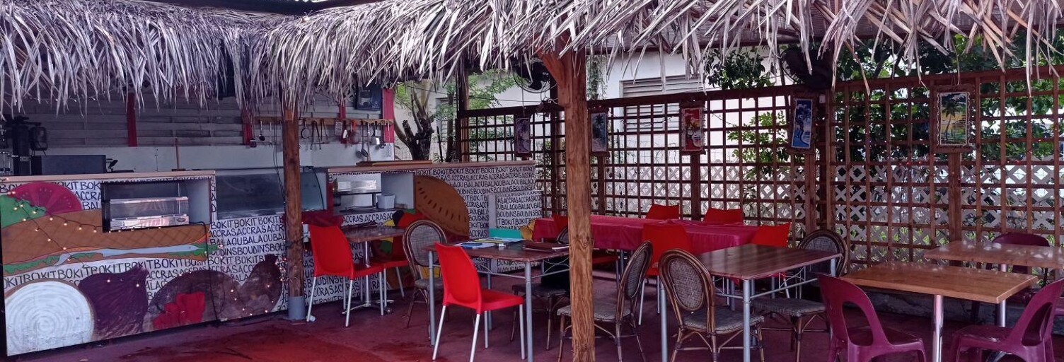 Commerce  311 m² à vendre à Pointe-Noire (97116)