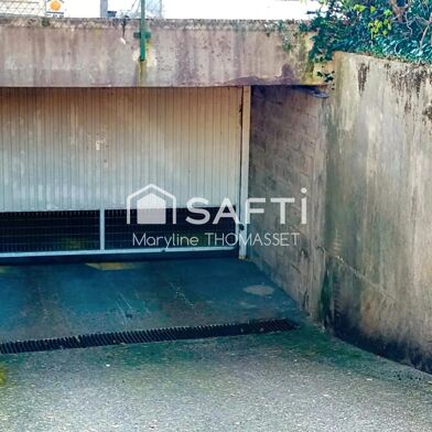 Garage  48000 €